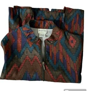 Bon Worth woman’s light zipper jacket.